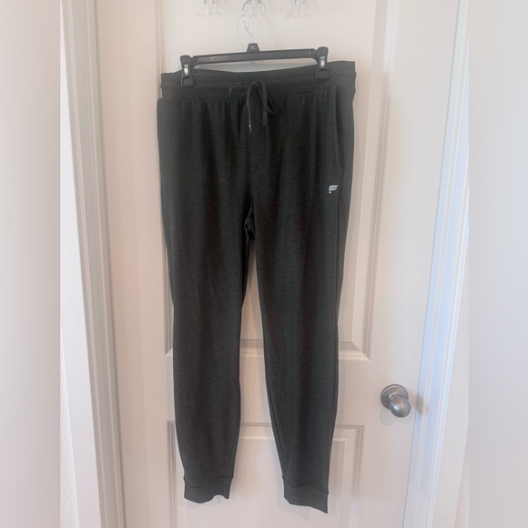 NWT Fabletics Men’s The Cloud Jersey Jogger In Dark Olive Heather